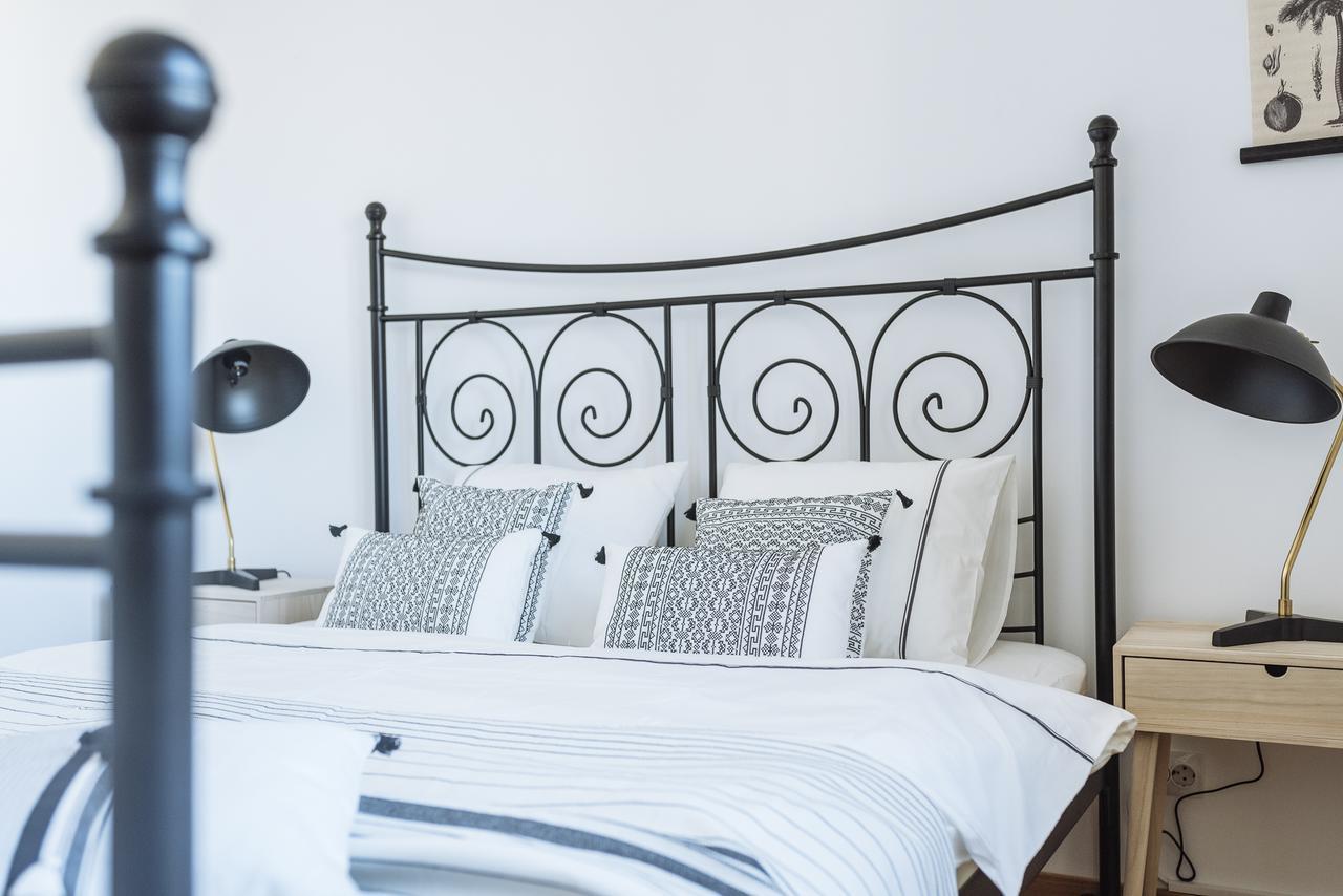 Old Town - City Center Apartment Bucarest Esterno foto